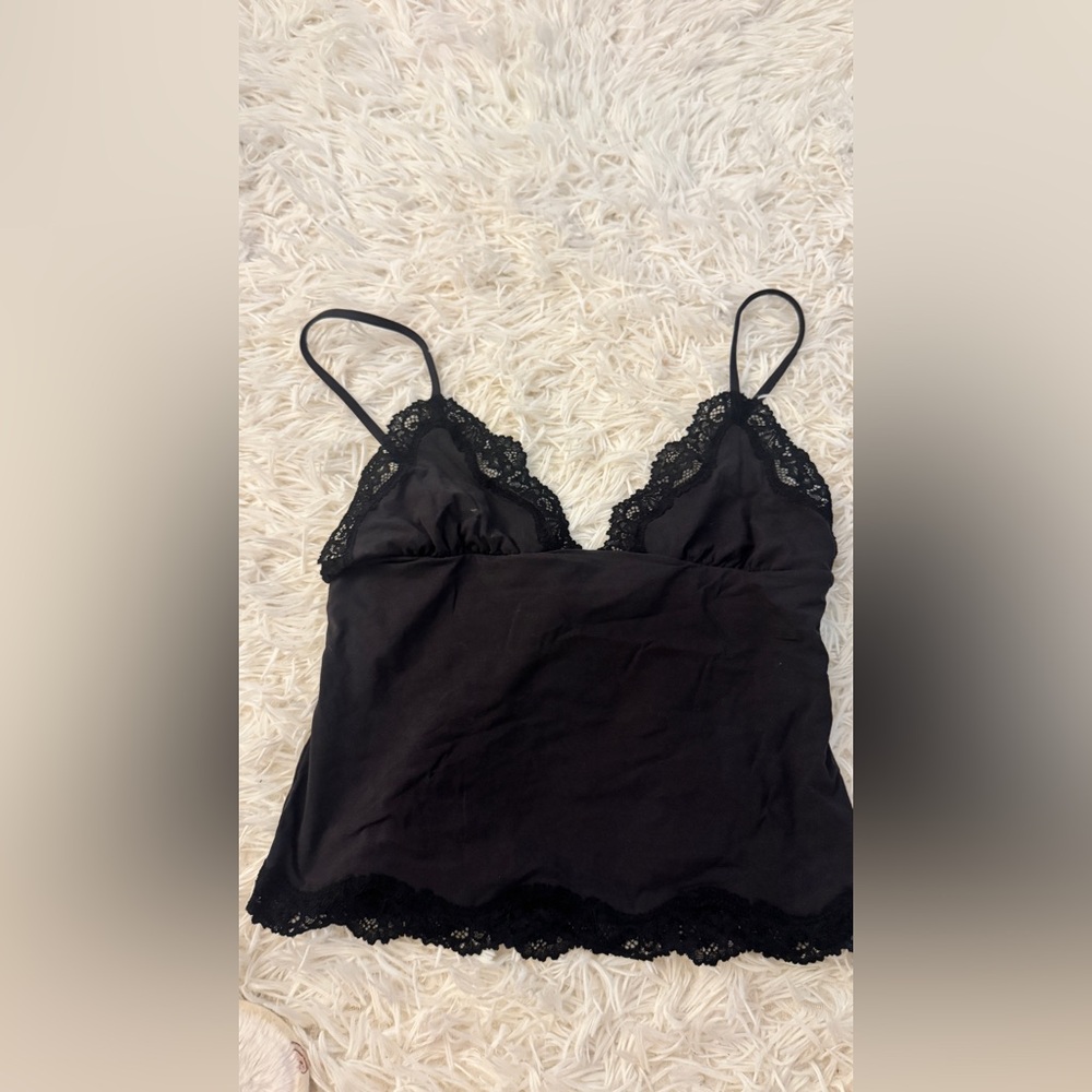 Skims fits everybody lace top Size S
New without tags